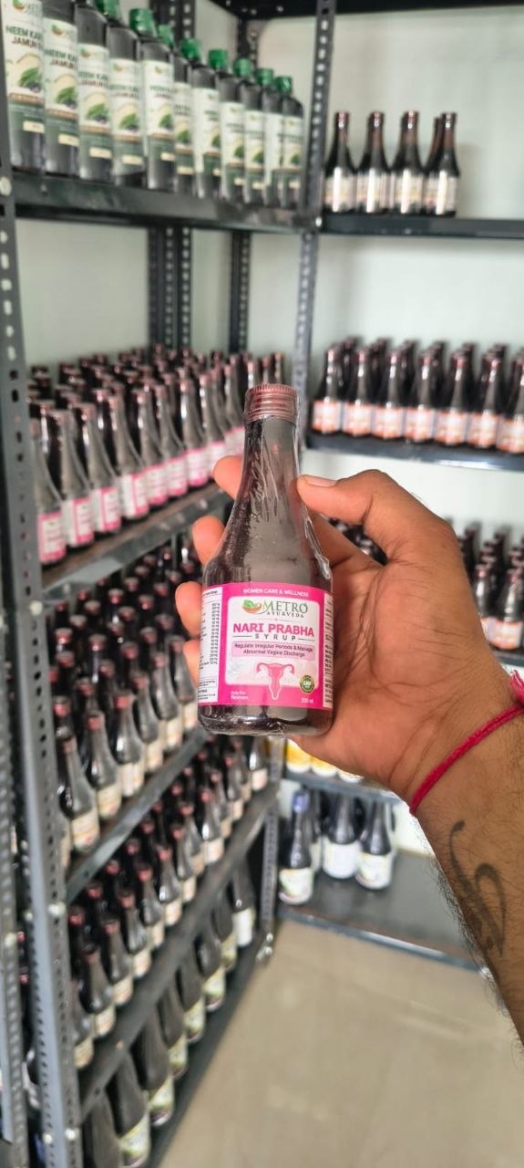 Metro Ayurveda Nari Prabha Syrup bottle